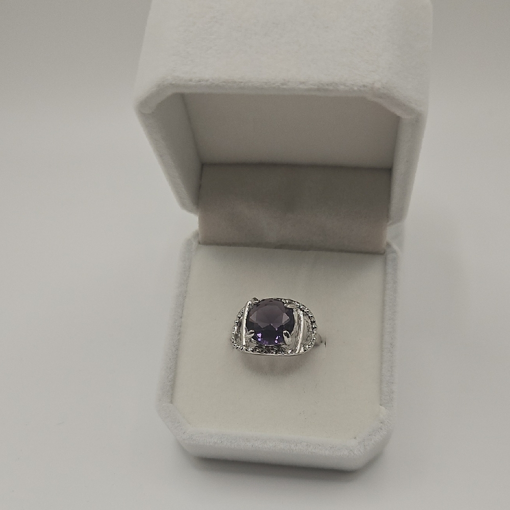 Source Unknown Silver Ring With Purple Gem - image 1